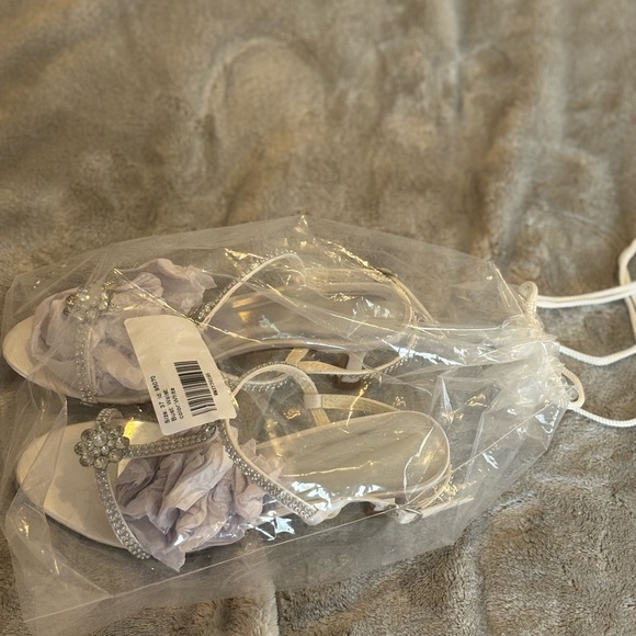 NWOT Elegant sandals Sz 37 - Picture 8 of 8